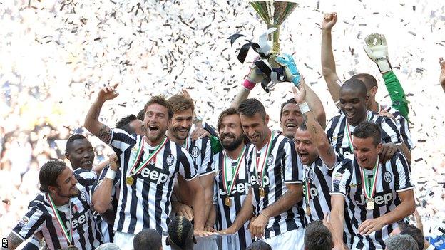 Juventus players celebrated a 30th league title and the third in succession