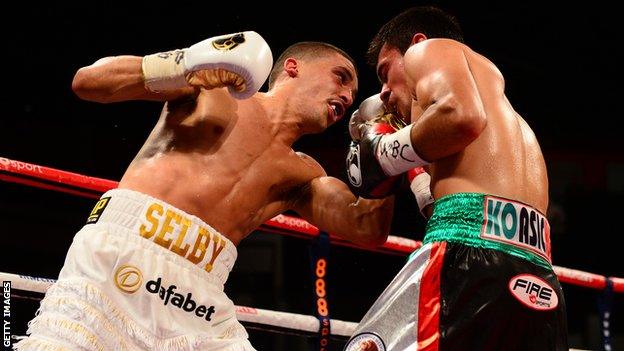 Lee Selby (L) v Romulo Koasicha