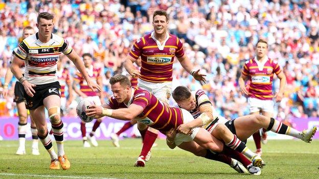 Huddersfield v Bradford Bulls