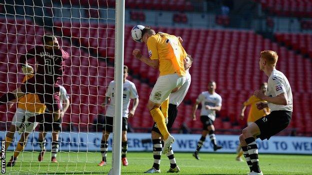 Cambridge United score against Gateshead