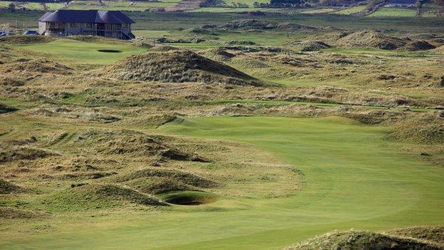 A view down the eighth hole at Ballyliffin's Glashedy course