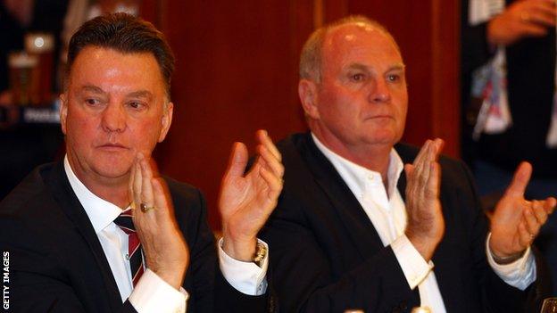 New Manchester United manager Louis van Gaal and ex-Bayern Munich president Uli Hoeness