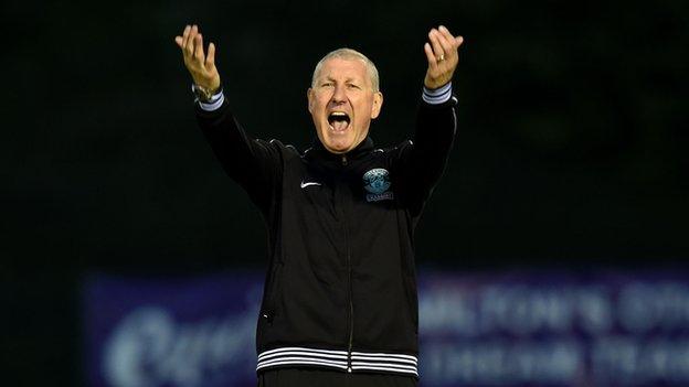 Hibs boss Terry Butcher