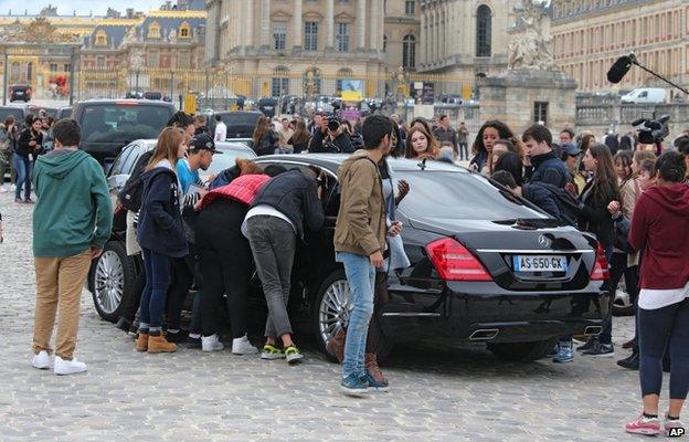 Fans outside the Chateau de Versailles