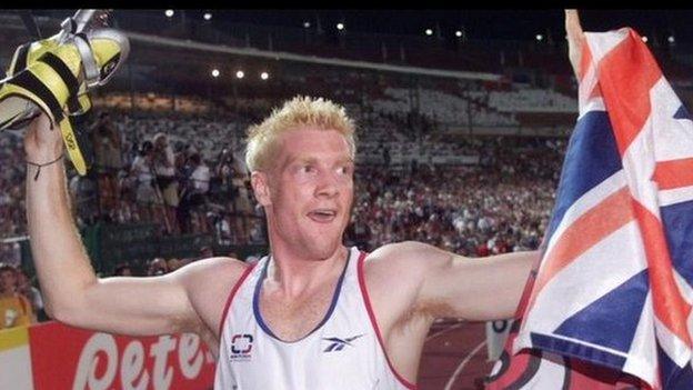 Iwan Thomas