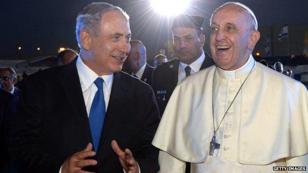 Pope Francis speaks with Israeli Prime Minister Benjamin Netanyahu