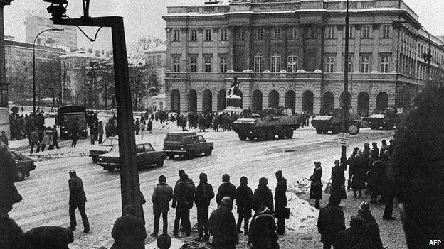 Armoured vehicles outside the University of Warsaw in December 1981