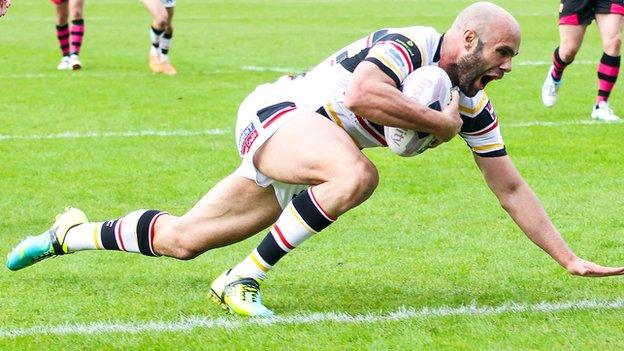 Adrian Purtell scores for Bradford against Wakefield