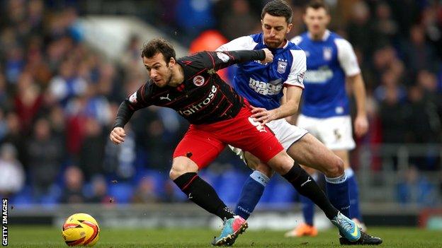 Adam Le Fondre in action for Reading