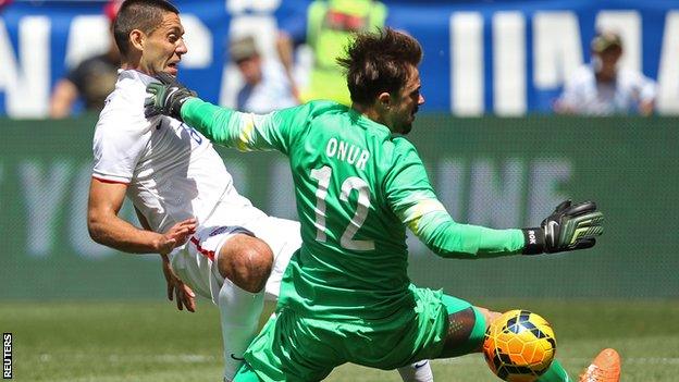 USA warm up for World Cup with 2-1 win against Turkey