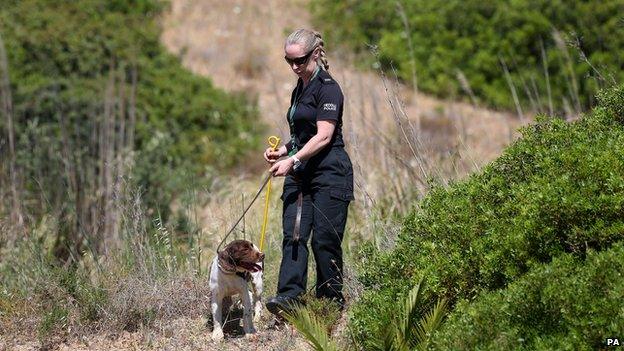 Sniffer dog in search for Madeline McCann