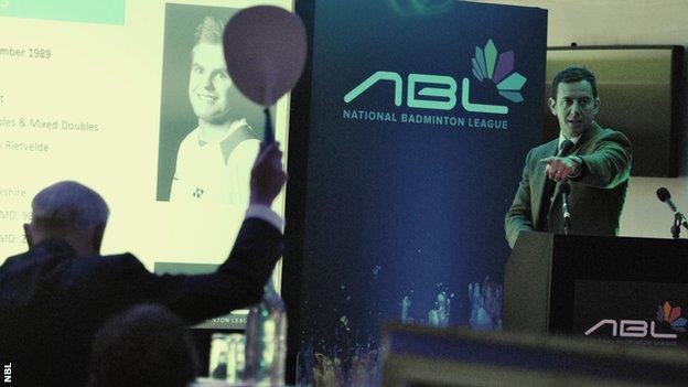 Bidding at the National Badminton League auction