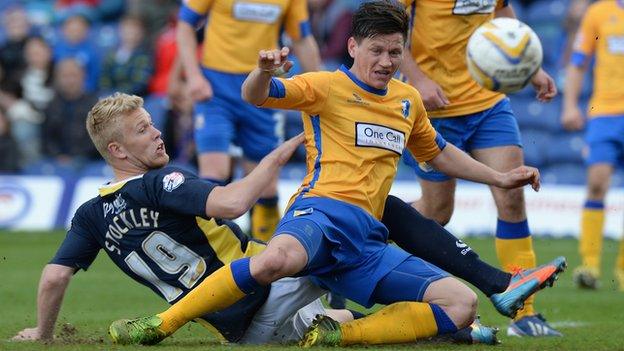 James Jennings in action for Mansfield