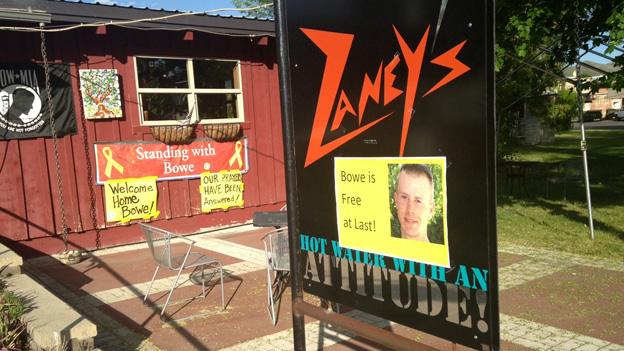 Cafe decorated with Berghdal signs