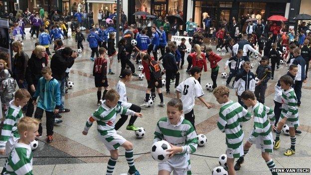 Children from s-Hertogenbosch hold football day in the city