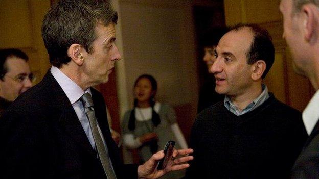 Armando Iannucci and Peter Capaldi on the set of The Thick Of It