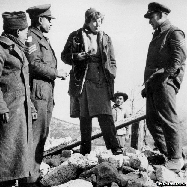 Martha Gellhorn speaking to soldiers in Italy during World War Two