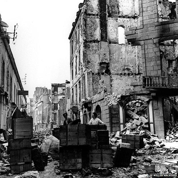 ‘Ruined street, Place Chateaubriand, St. Malo, France 1944’ by Lee Miller, © Lee Miller Archives, England 2014. All rights reserved.