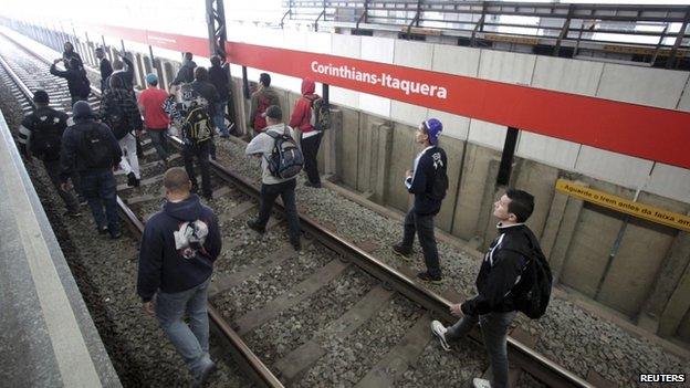 Angry commuters at Itaquera station, Sao Paulo