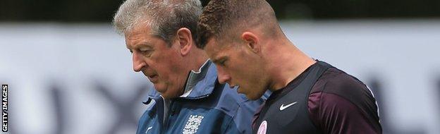 Roy Hodgson and Ross Barkley of England