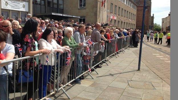 Crowds in Warwick