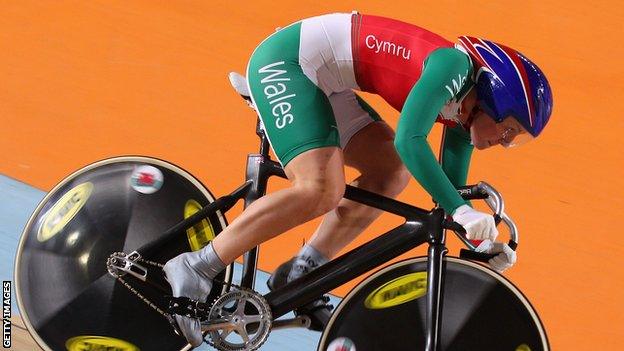 Becky James in action for Wales at the Commonwealth Games in Dehli in 2010