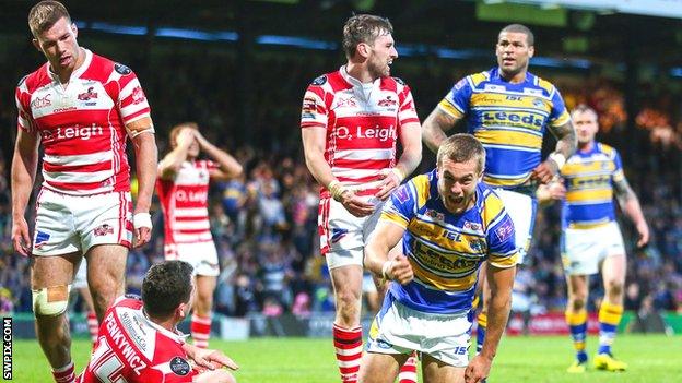 Robbie Ward celebrates his try