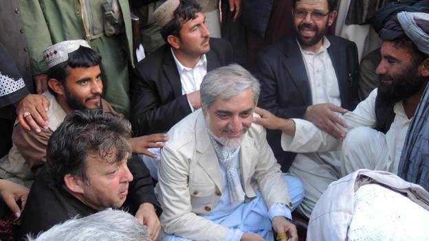 Abdullah Abdullah (centre) in Kandahar