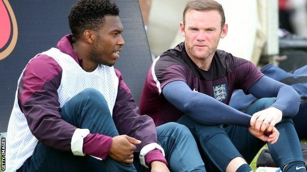 Daniel Sturridge (l) and Wayne Rooney