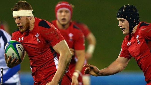 Jack Dixon makes a break for Wales Under-20