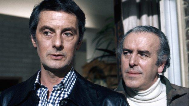 Captain Scarlet voice actor Francis Matthews dies - BBC News