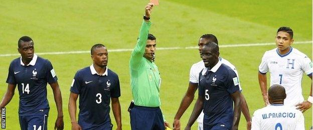 Wilson Palacios (far right) is sent off