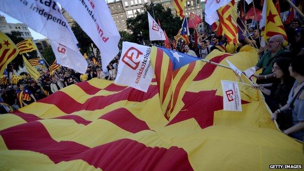 People rally in favour of Catalan independence in Barcelona. Photo: 2 June 2014