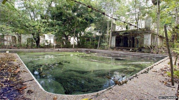 Escobar's house and pool