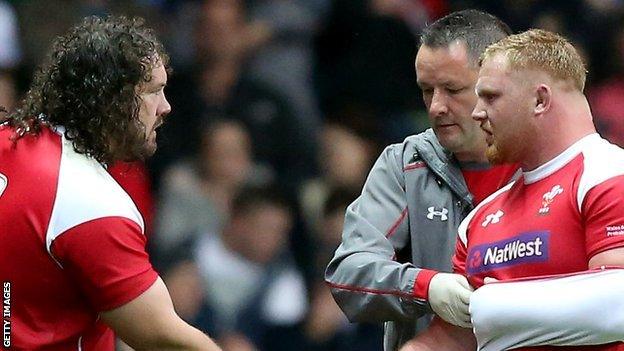 Adam Jones (left) and Samson Lee