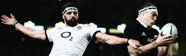 Tom Wood challenges Brodie Retallick at a line-out in the second Test