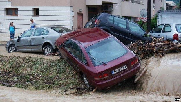 Damaged cars in Varna (19 June 2014)