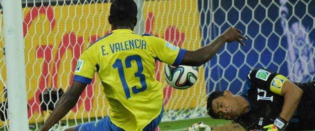 Enner Valencia draws Ecaudor level in their game against Honduras