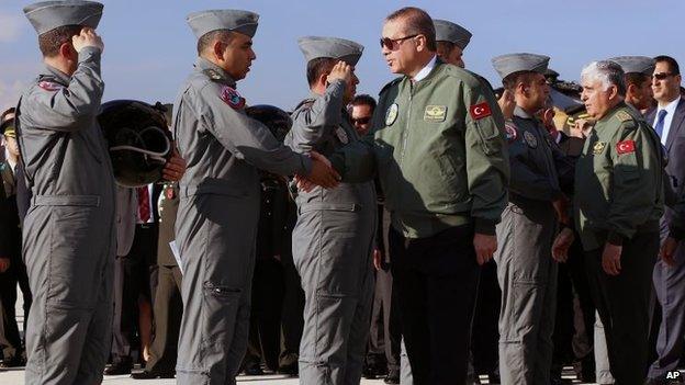 Turkish Prime Minister Recep Tayyip Erdogan meets Turkish air force pilots (10 June 2014)