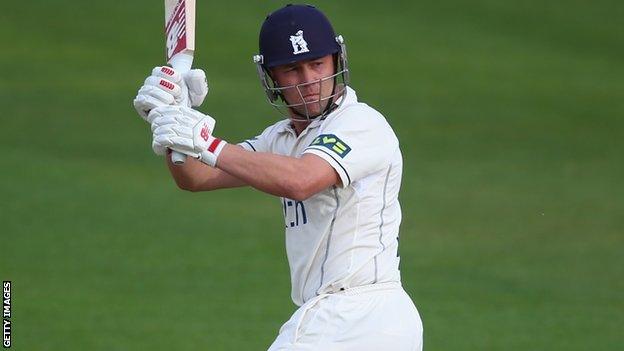 Jonathan Trott began his comeback in a couple of season friendlies with Warwickshire