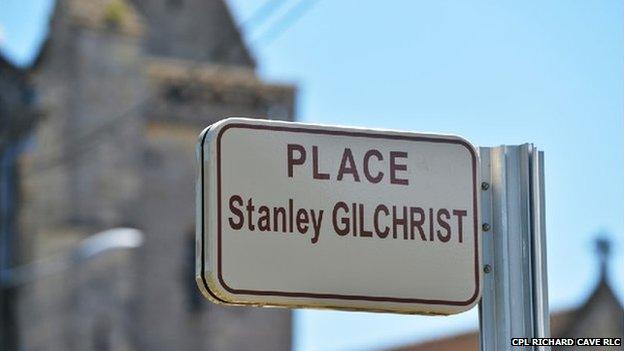 Place Stanley Gilchrist