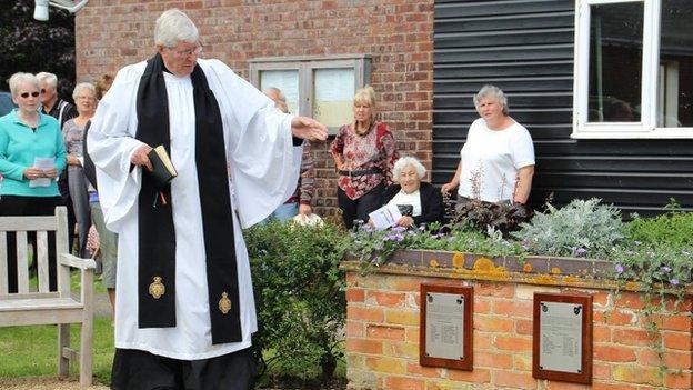 Plaque unveiling