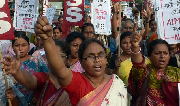 Protest against Uttar Pradesh government handling of investigation