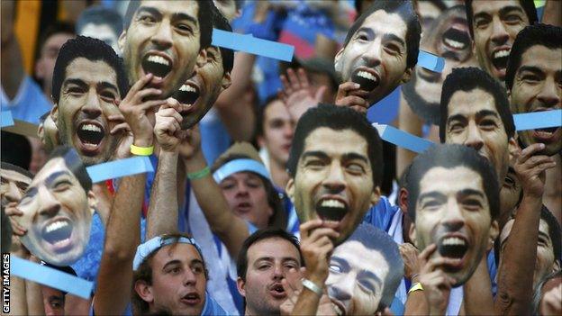 Fans show support for Luis Suarez