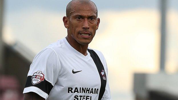 Chris Iwelumo