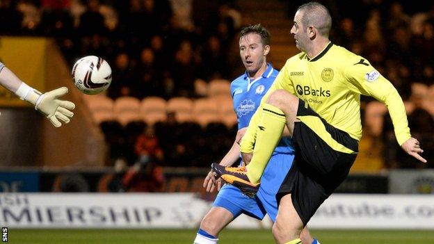 Gary Harkins nets against St Johnstone during his time with St Mirren