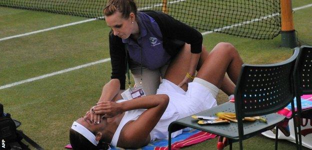 Madison Keys gets treatment for her thigh injury