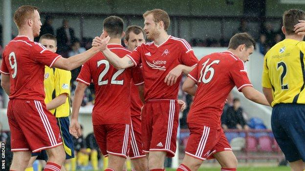 Aberdeen warmed up with a 7-0 friendly win at Arbroath at the weekend