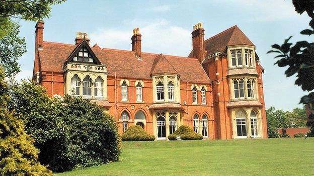 Highbury Hall