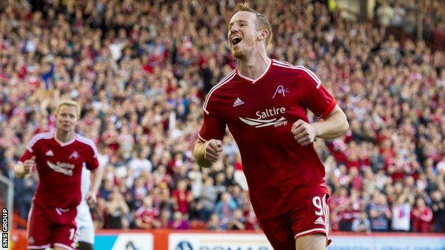 Adam Rooney scored twice in a comfortable win for Aberdeen at Pittodrie